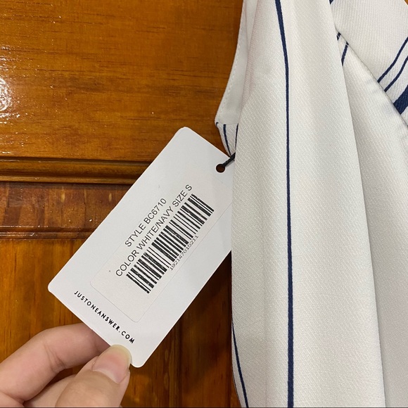 NWT J.O.A Crop Leg Jumpsuit - Picture 8 of 16